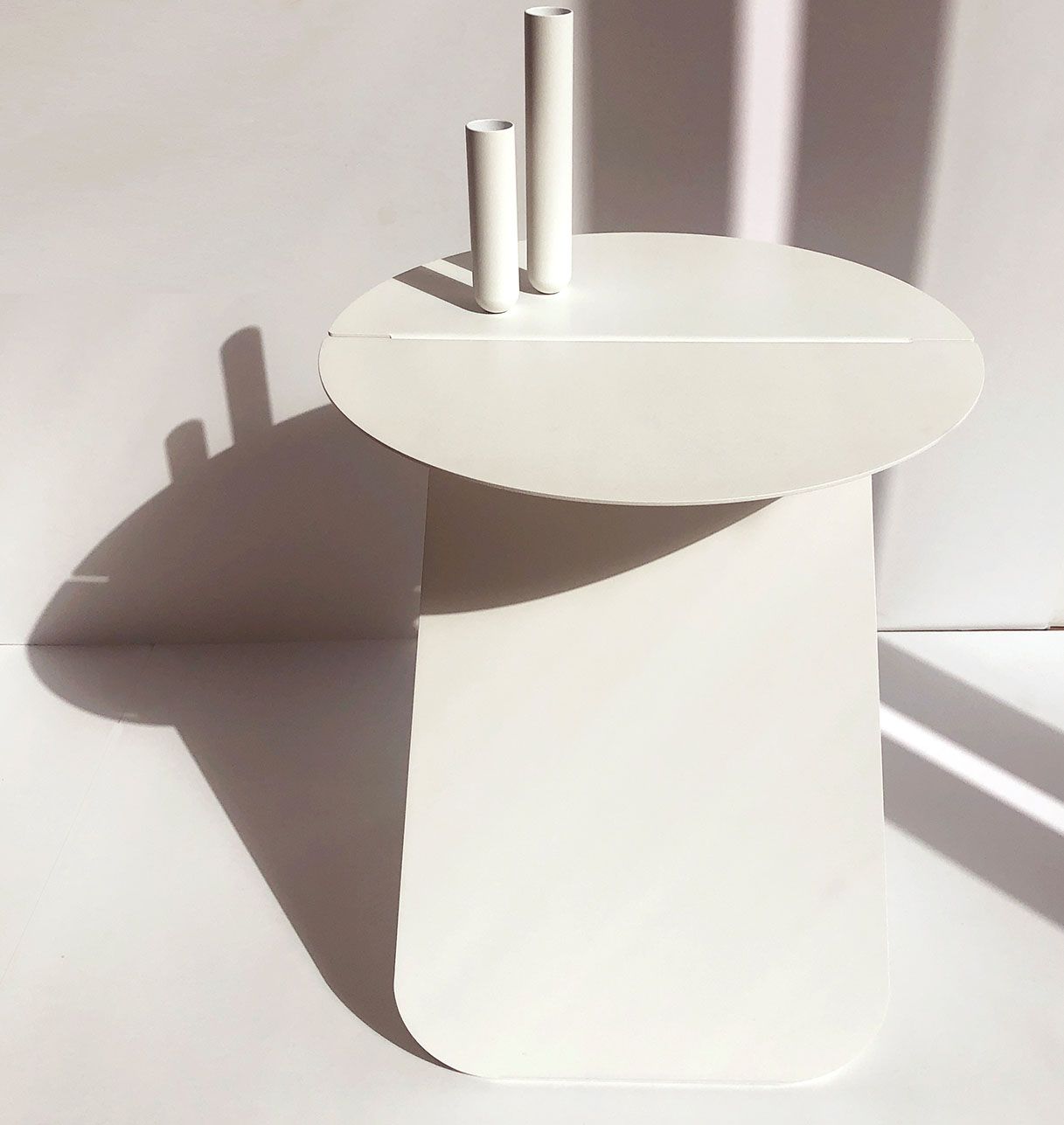 Pareja de "Soliflores" en Latón o Metal Lacado