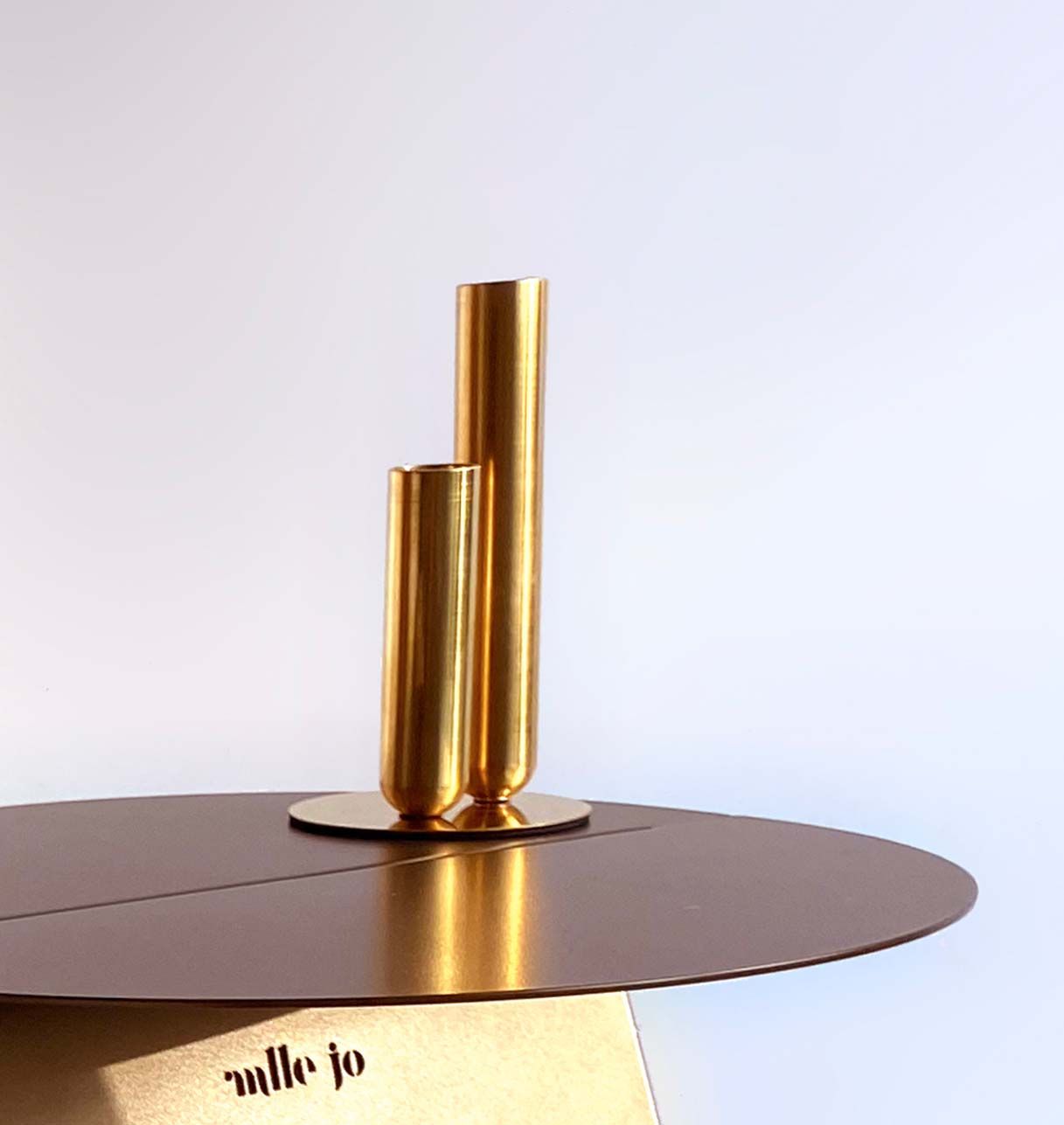 Pareja de "Soliflores" en Latón o Metal Lacado