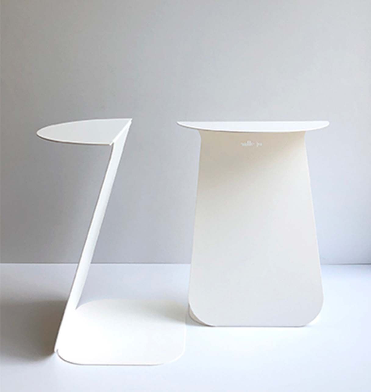 Couple de Tables d'Appoint Rondes - Fusion