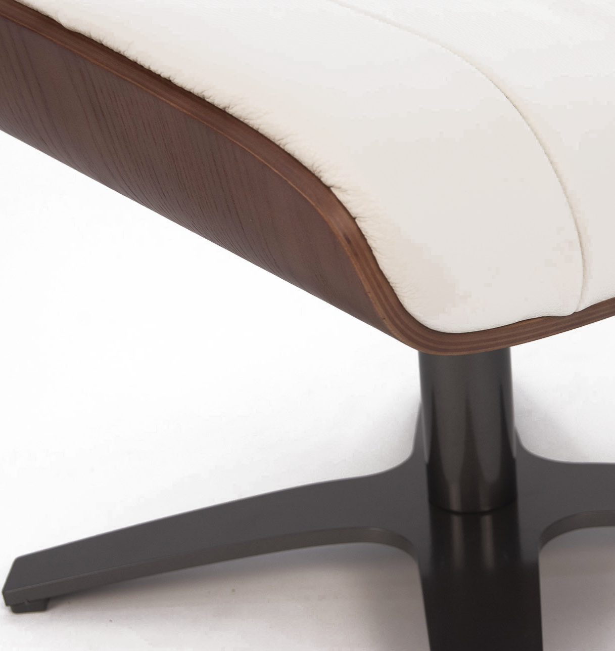 Puf de piel y roble natural - Vega