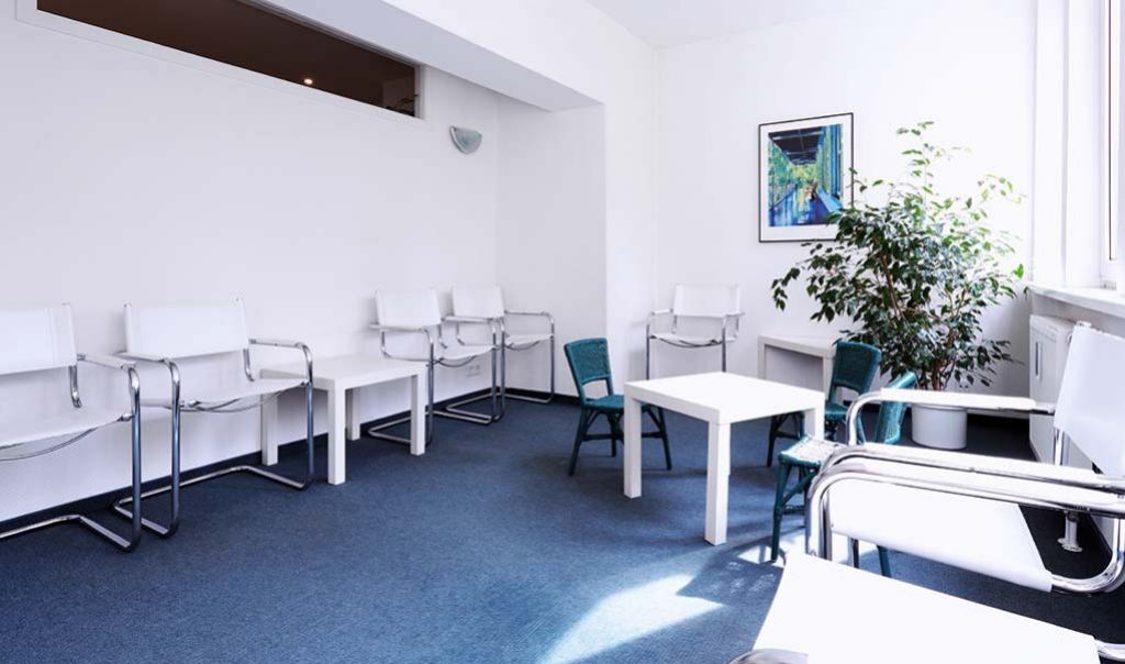 Les Fauteuils de la salle d'attente